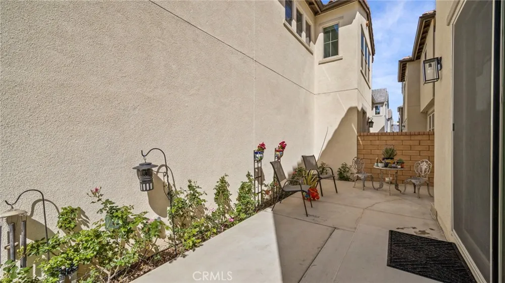 16282 Meadowhouse Avenue Chino, CA 91708