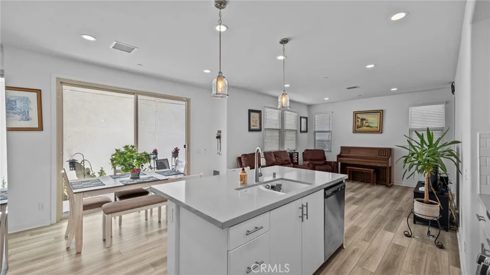 16282 Meadowhouse Avenue Chino, CA 91708