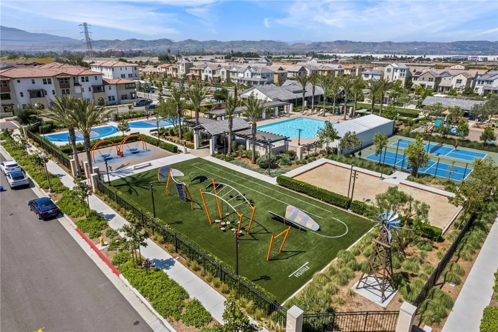 16282 Meadowhouse Avenue Chino, CA 91708