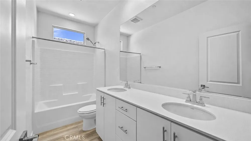 16282 Meadowhouse Avenue Chino, CA 91708