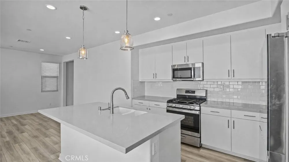 16282 Meadowhouse Avenue Chino, CA 91708