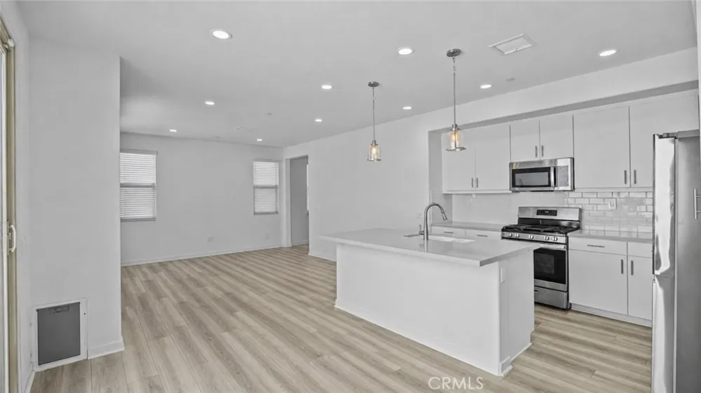 16282 Meadowhouse Avenue Chino, CA 91708