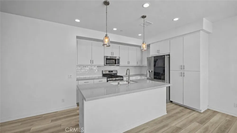 16282 Meadowhouse Avenue Chino, CA 91708