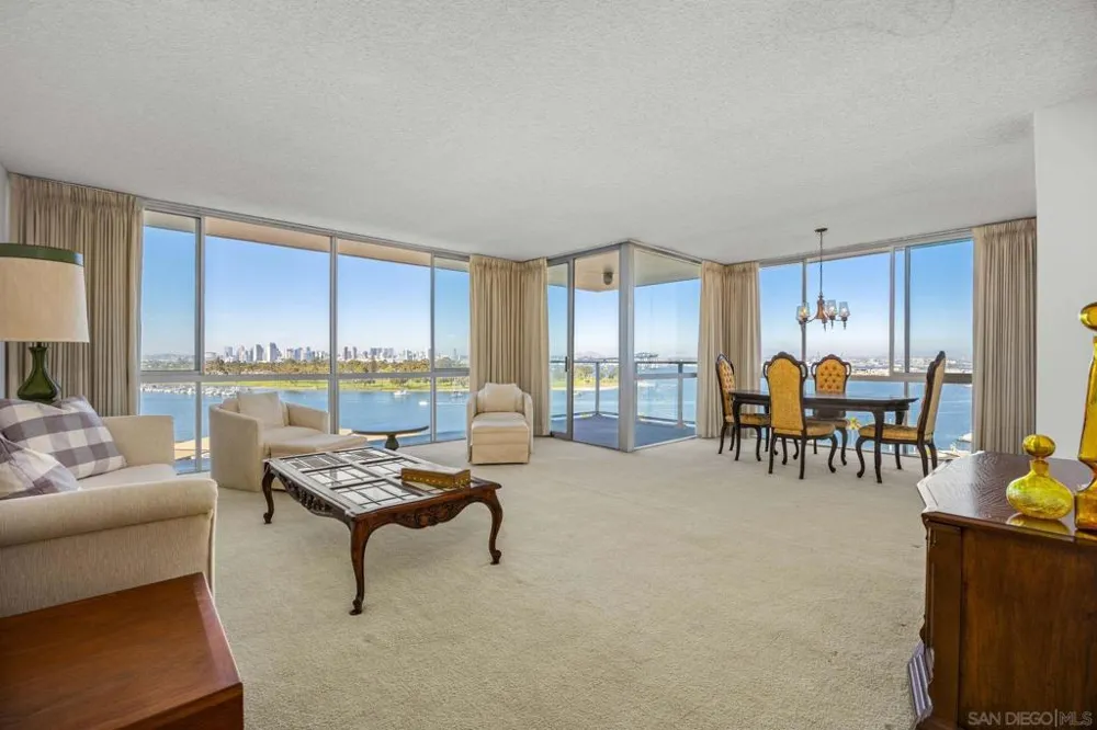 1820 Avenida del Mundo #807 Coronado, CA 92118