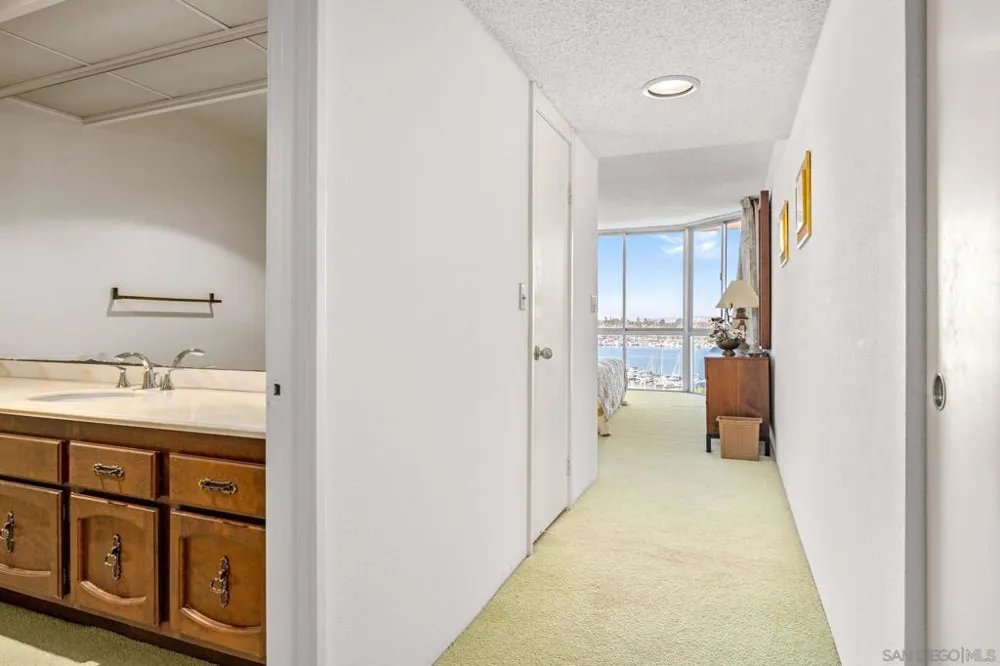 1820 Avenida del Mundo #807 Coronado, CA 92118