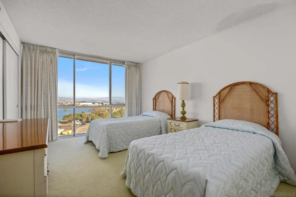 1820 Avenida del Mundo #807 Coronado, CA 92118