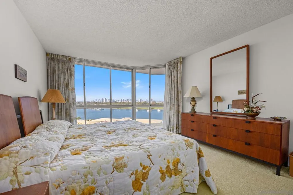 1820 Avenida del Mundo #807 Coronado, CA 92118