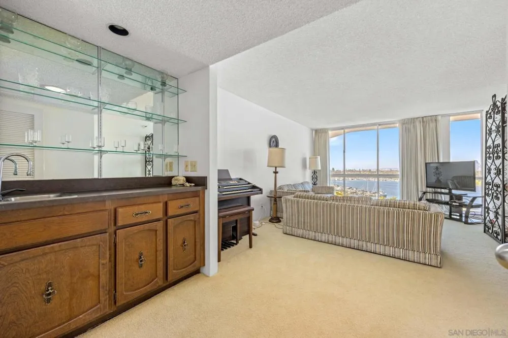 1820 Avenida del Mundo #807 Coronado, CA 92118