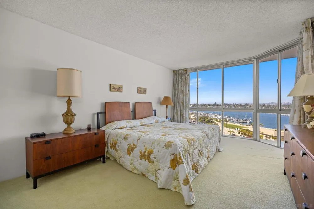 1820 Avenida del Mundo #807 Coronado, CA 92118