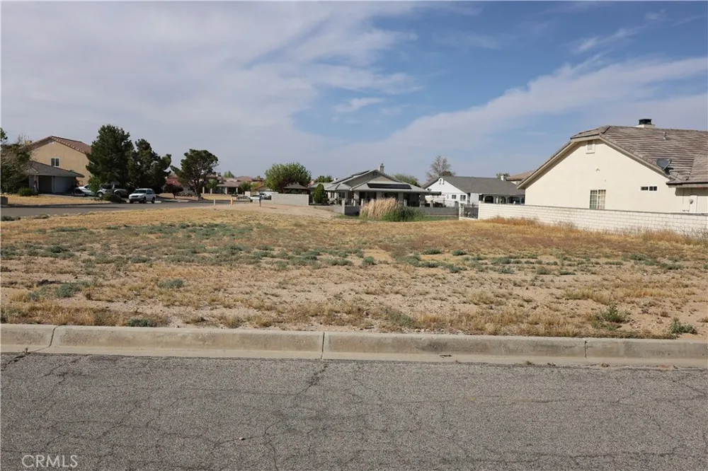 14354 Ironsides Helendale, CA 92342