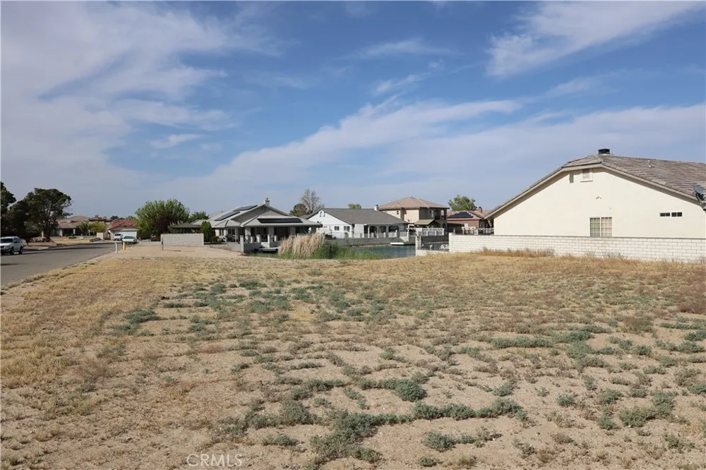 14354 Ironsides Helendale, CA 92342