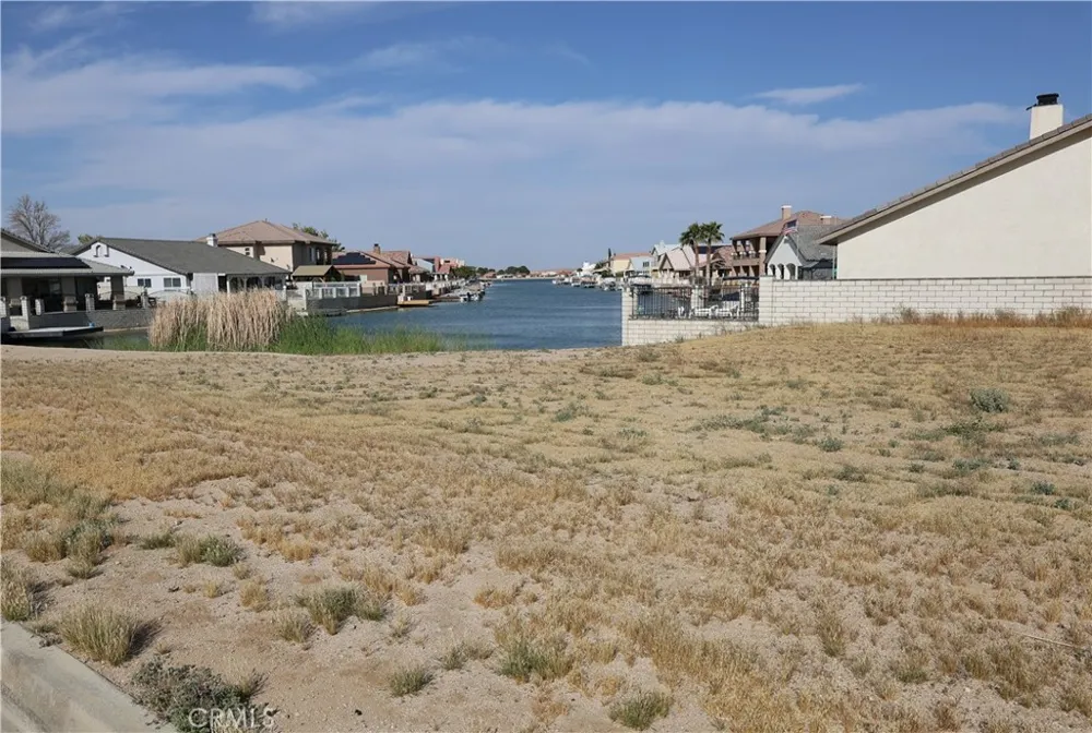 14354 Ironsides Helendale, CA 92342