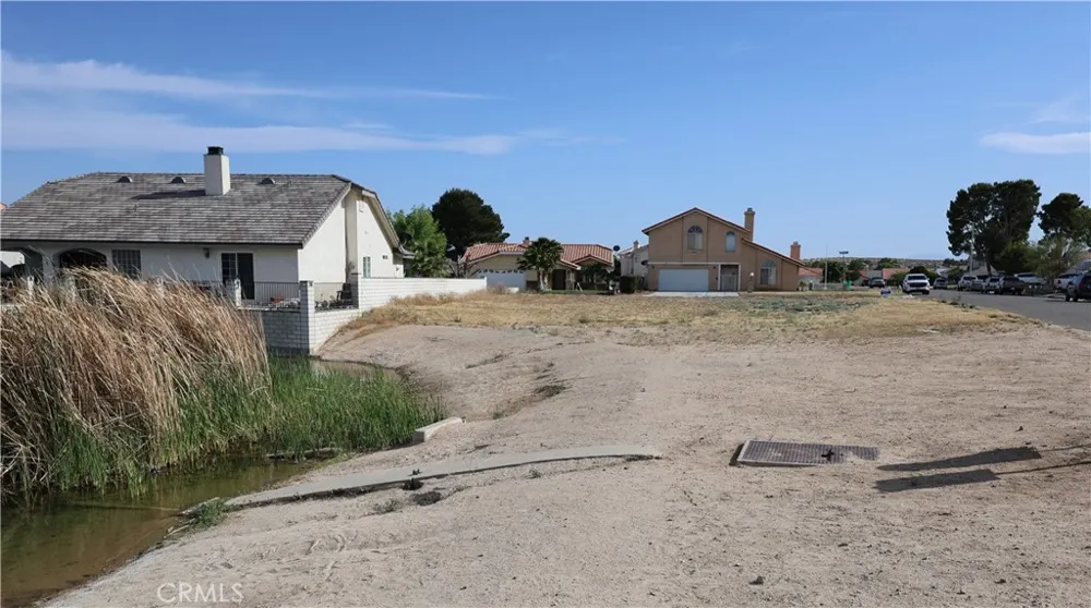 14354 Ironsides Helendale, CA 92342