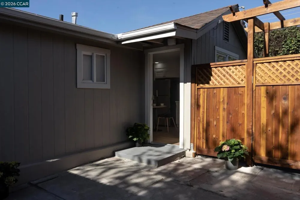 4815 APPIAN WAY El Sobrante, CA 94803