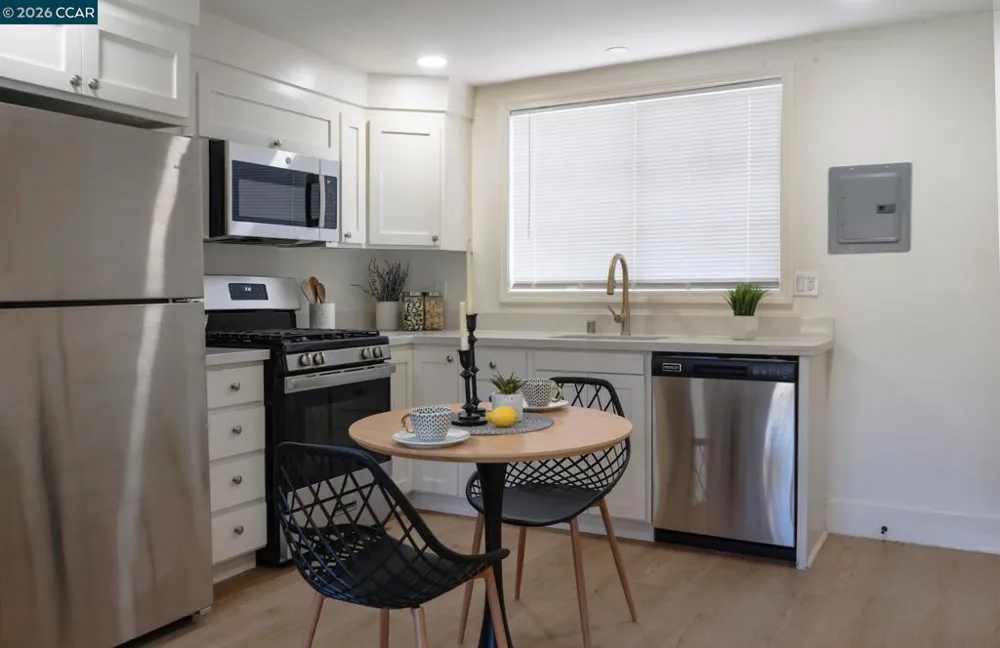 4815 APPIAN WAY El Sobrante, CA 94803