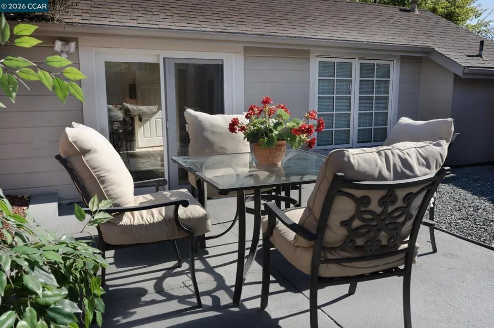 4815 APPIAN WAY El Sobrante, CA 94803
