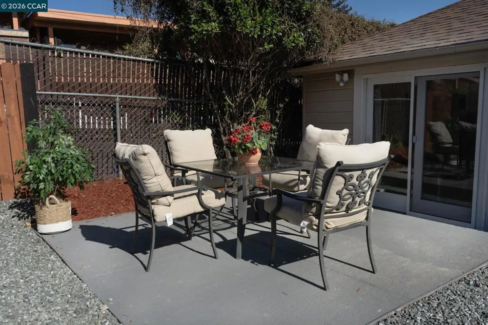 4815 APPIAN WAY El Sobrante, CA 94803