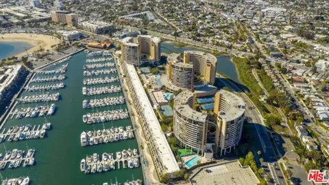 4337 Marina City #241