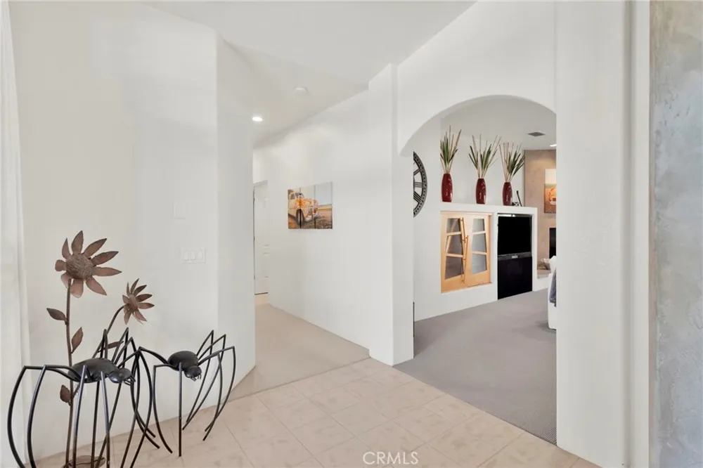 7031 Joshua Oak Hills, CA 92344