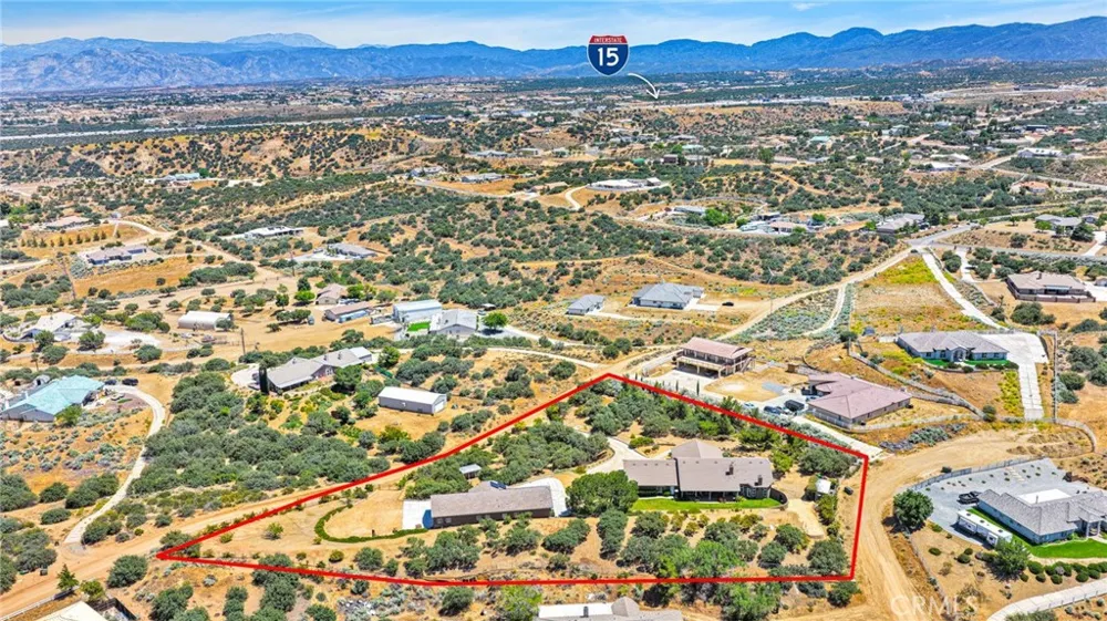 7031 Joshua Oak Hills, CA 92344