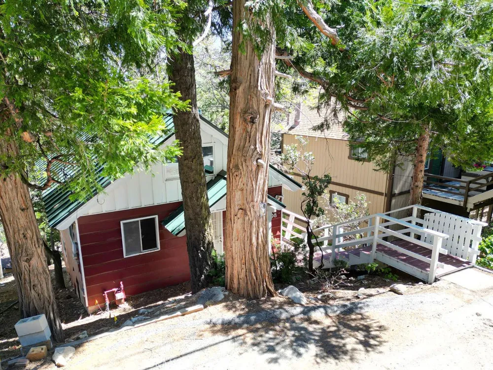 26408 Lake Forest Drive Twin Peaks, CA 92391
