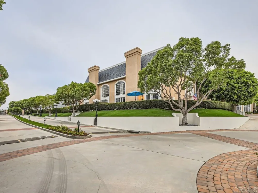 7429 Via De Fortuna Carlsbad, CA 92009
