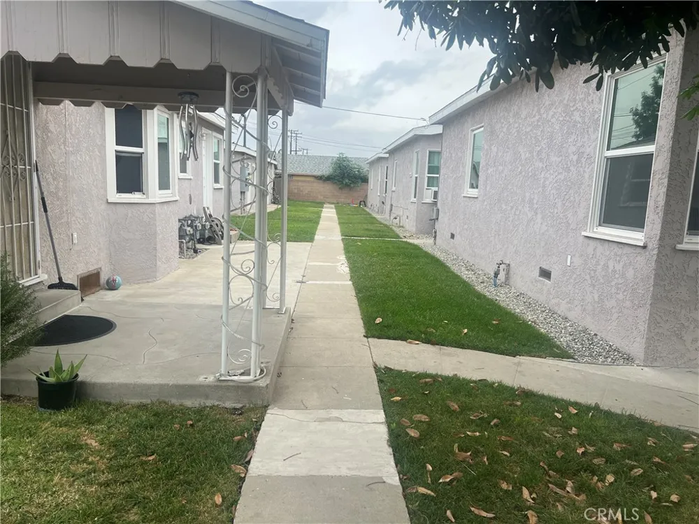 9649 Harvard st Bellflower, CA 90706