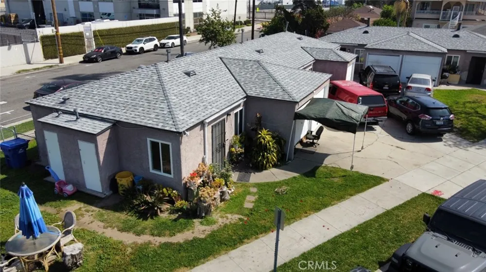 4439 E 52nd Maywood, CA 90270