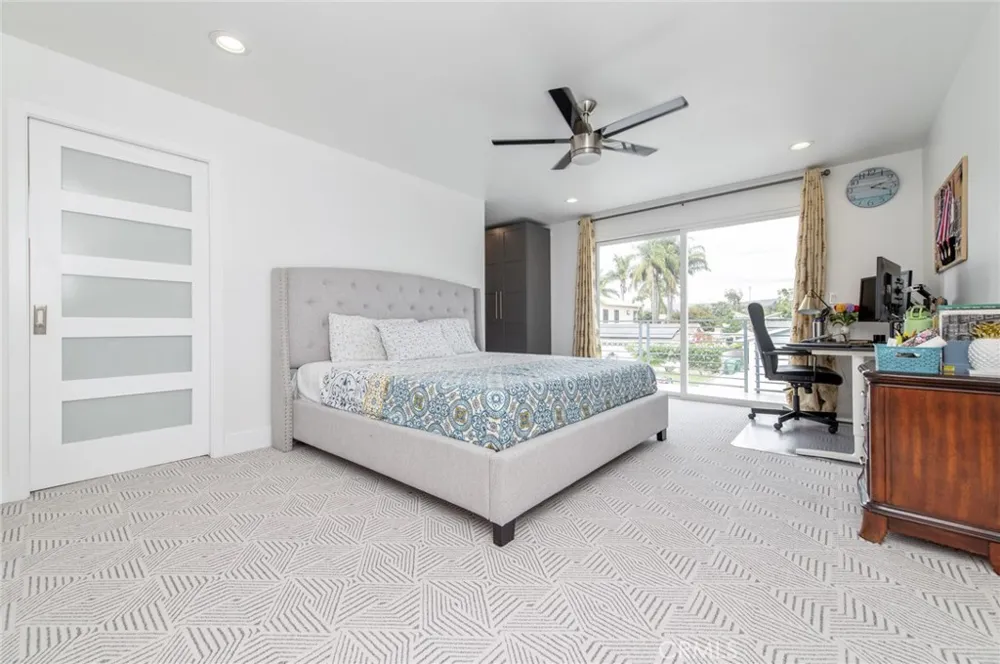 4512 Robinwood Irvine, CA 92604