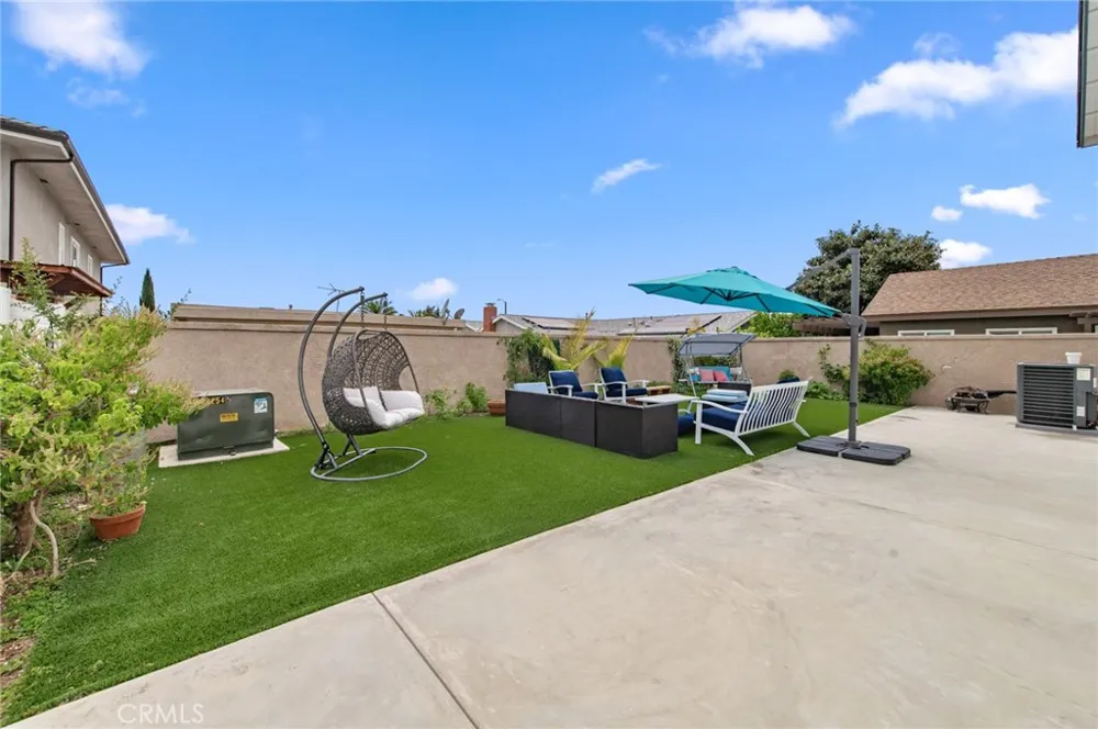4512 Robinwood Irvine, CA 92604
