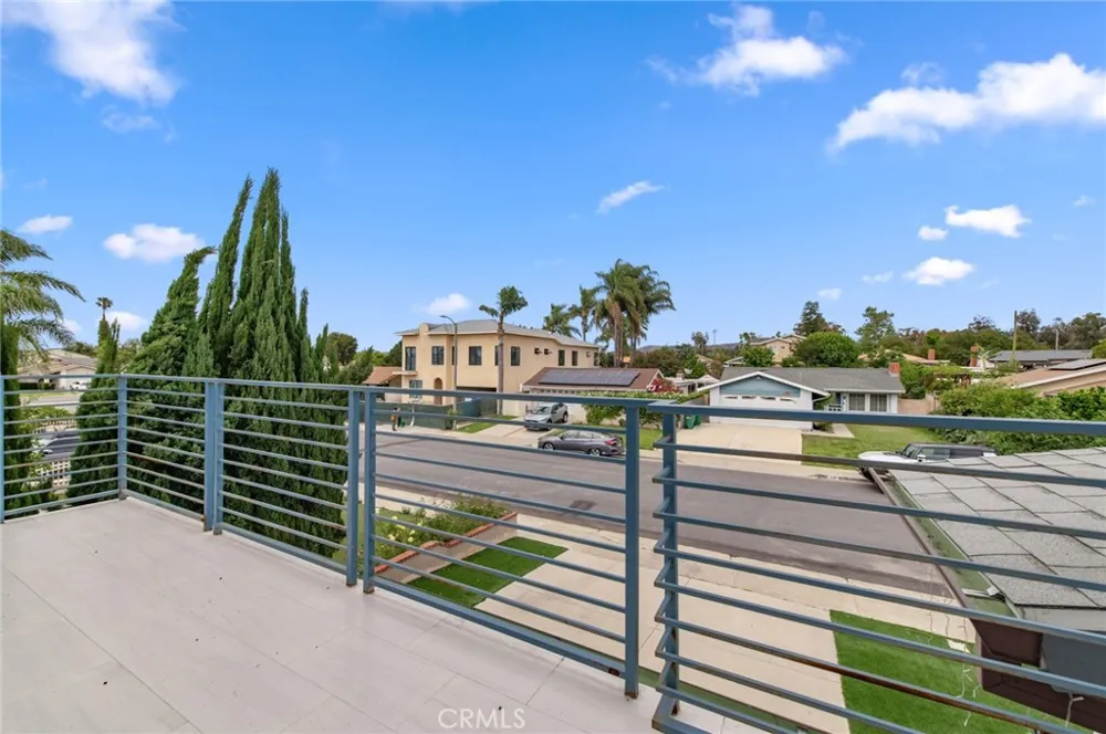 4512 Robinwood Irvine, CA 92604