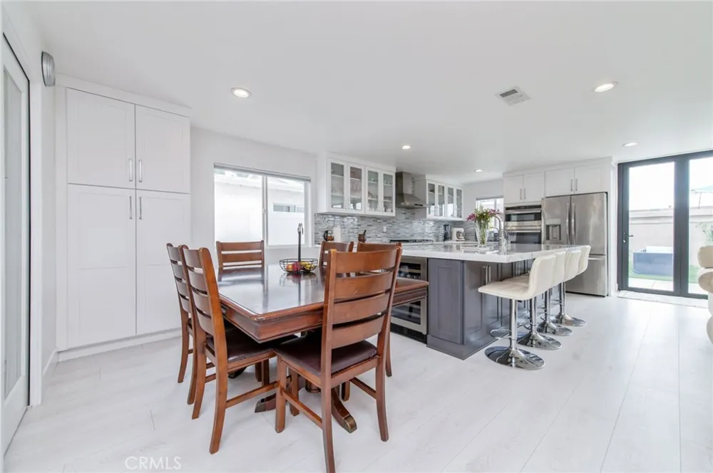 4512 Robinwood Irvine, CA 92604