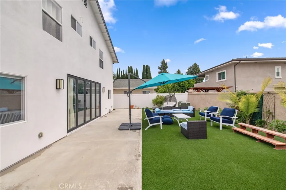 4512 Robinwood Irvine, CA 92604