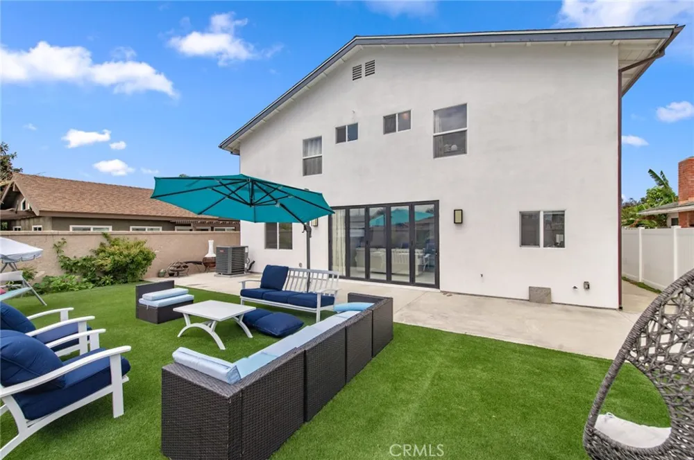 4512 Robinwood Irvine, CA 92604