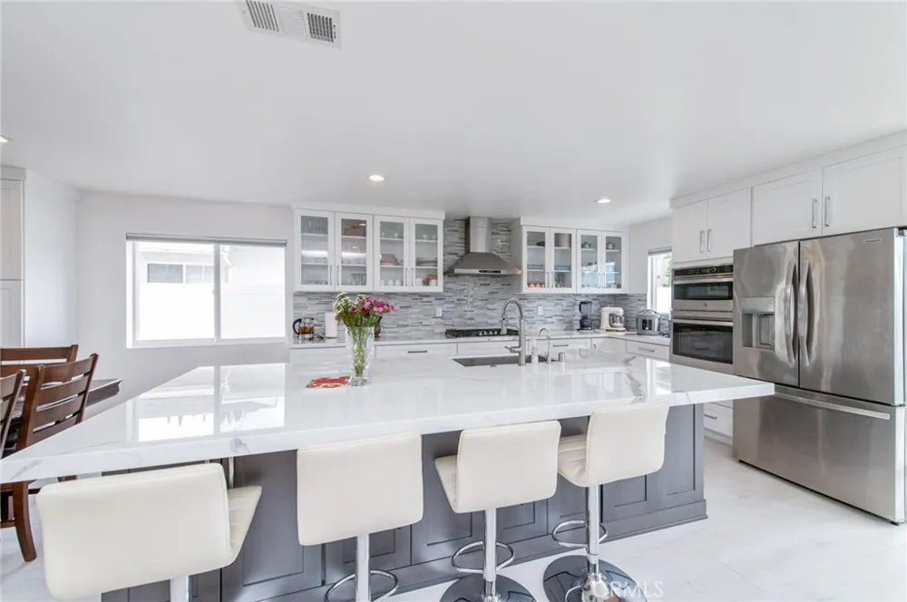 4512 Robinwood Irvine, CA 92604