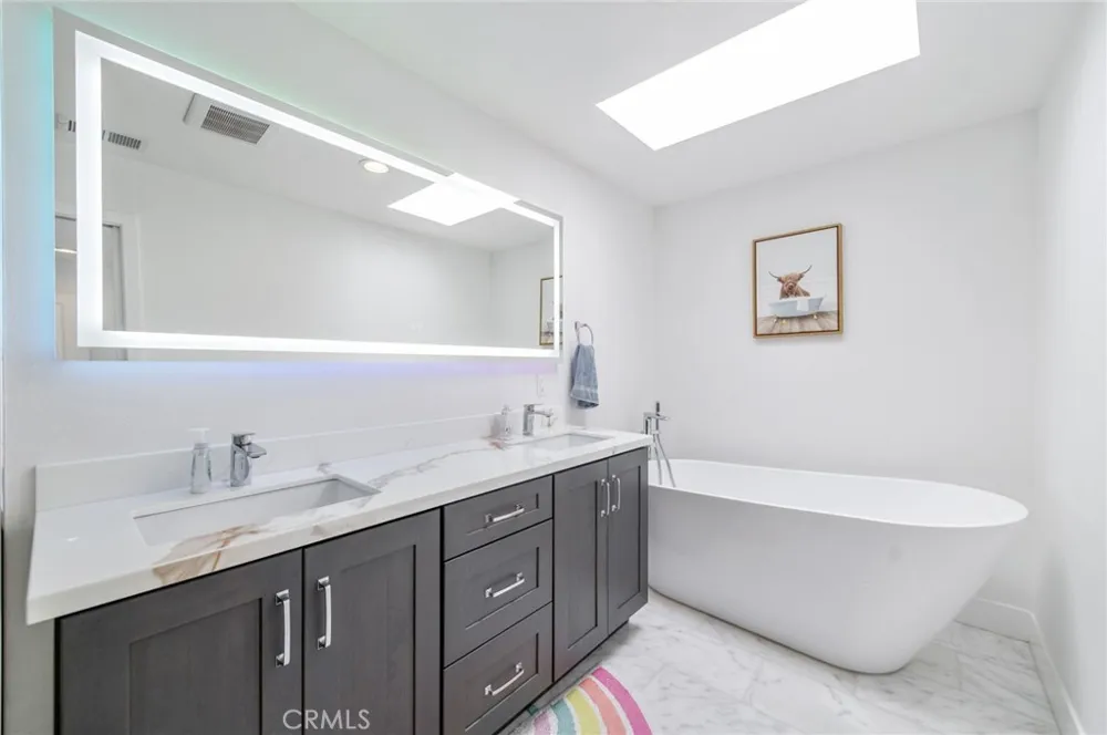 4512 Robinwood Irvine, CA 92604