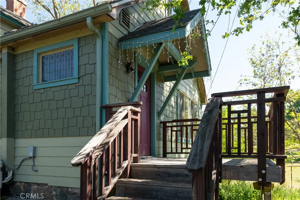 42655 Highway 49 Ahwahnee, CA 93601