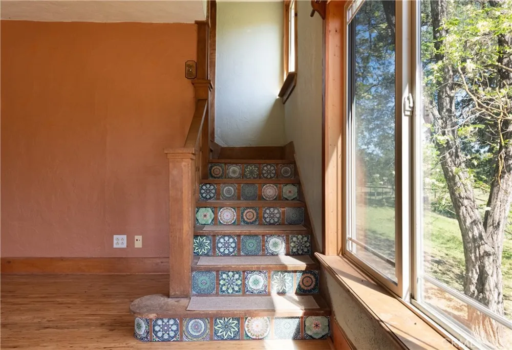42655 Highway 49 Ahwahnee, CA 93601