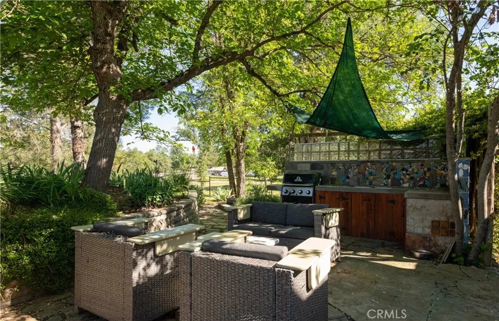42655 Highway 49 Ahwahnee, CA 93601