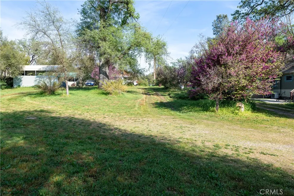42655 Highway 49 Ahwahnee, CA 93601