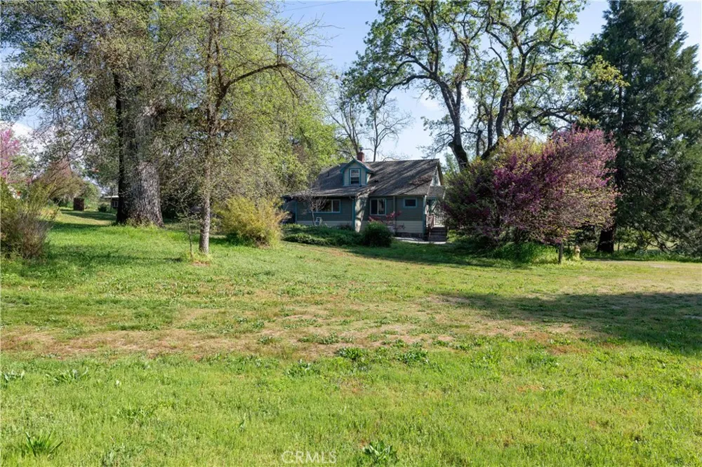 42655 Highway 49 Ahwahnee, CA 93601