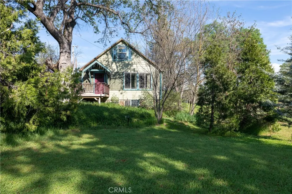 42655 Highway 49 Ahwahnee, CA 93601