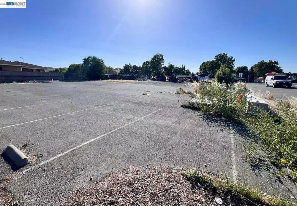 3745 Railroad Ave Pittsburg, CA 94565