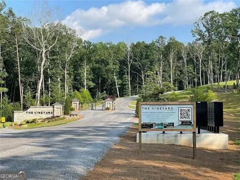 134 Twisted Oak RD