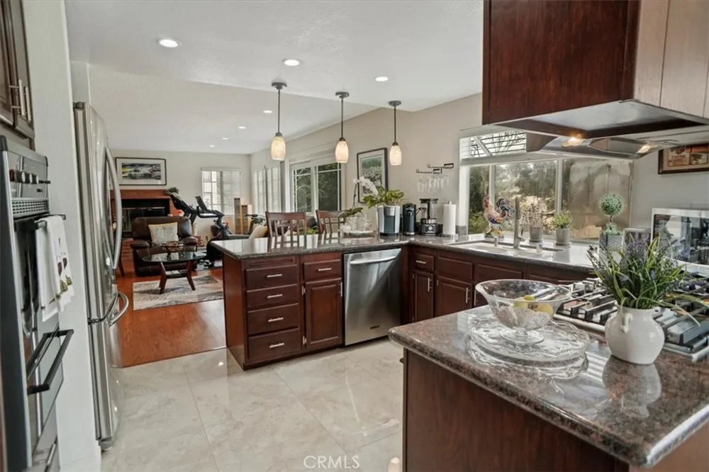 9730 Mustang Way Sunland, CA 91040