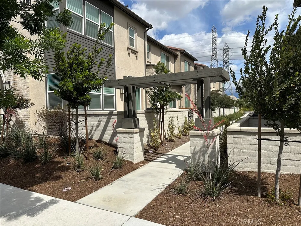 3681 E Moonlight #71 Ontario, CA 91761