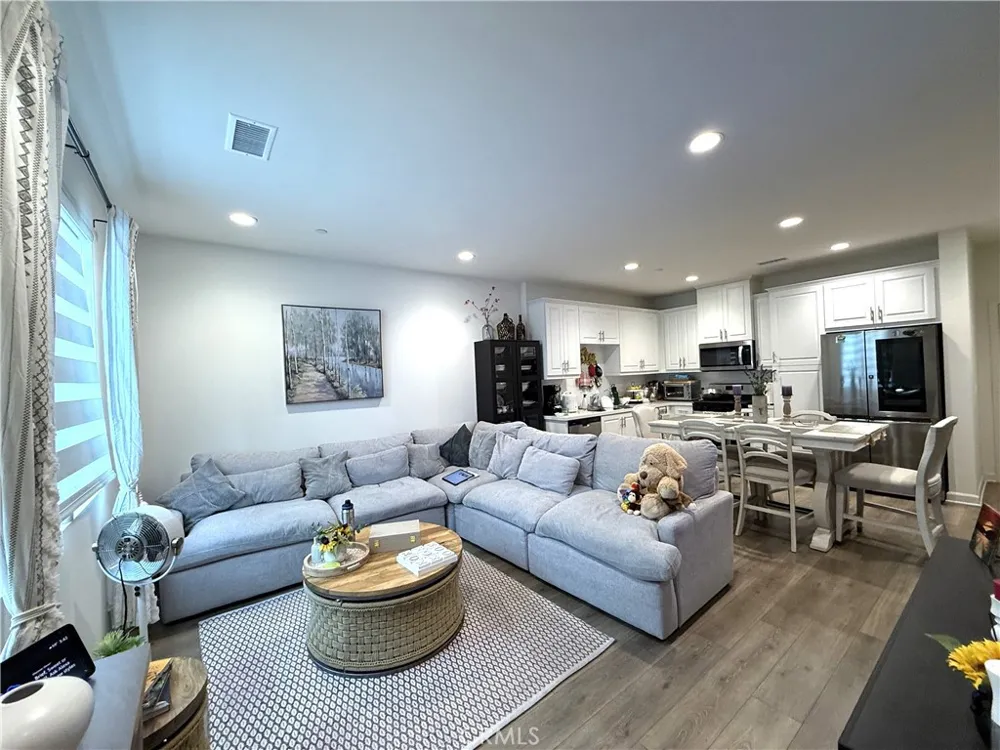 3681 E Moonlight #71 Ontario, CA 91761