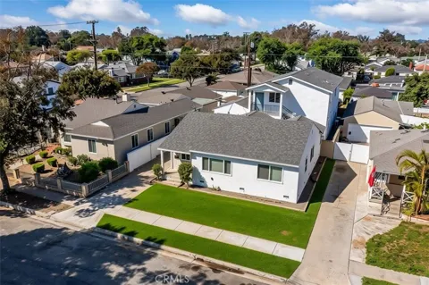 6025 Bellflower