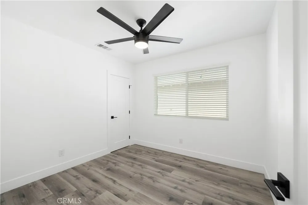 6025 Bellflower Lakewood, CA 90713