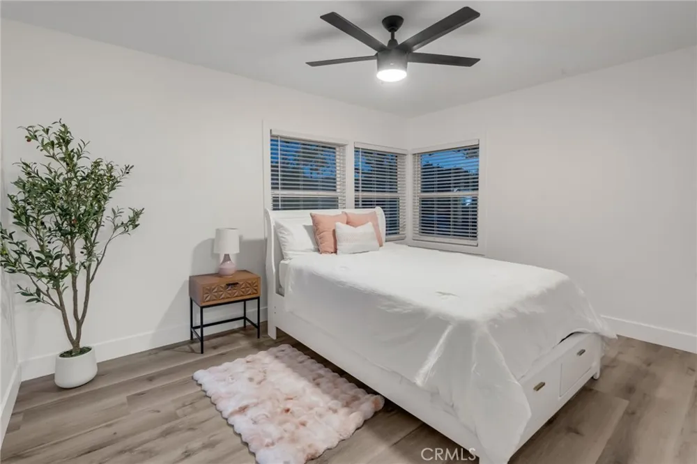 5919 Arbor Lakewood, CA 90713